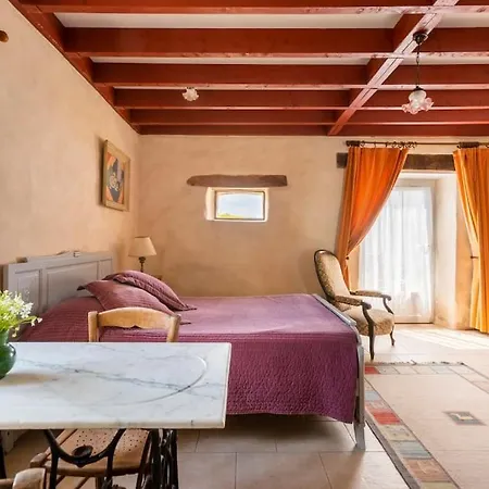 La Bellaziere, Heated Covered Swimming-pool Holiday home